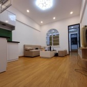 Bán căn hộ tập thể Nguyễn Chí Thanh 50m2 tầng 2 2 ngủ đủ nội thất giá 1.68 tỷ